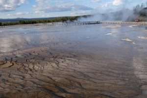 Yellowstone hot lakes district