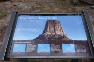 Devil's Tower Wyoming cartello informativo