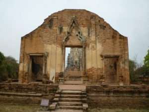ayutthaya wat ratburana entrata