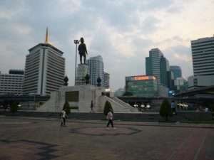 bangkok lumphini park piazzale