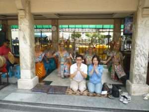 bangkok fedeli in preghiera