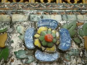 bangkok wat arun decorazioni con piastrelle