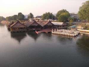 fiume kwai a kanchanaburi