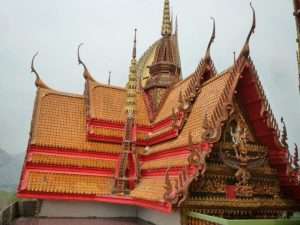 kanchanaburi tetto del tempio