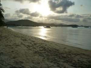 Spiaggia al tramonto di Koh Samui