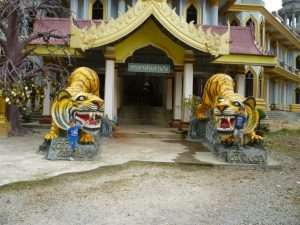 krabi entrata tempio delle tigri