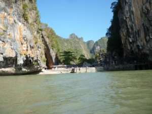 faraglioni baia phan nga