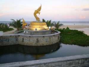 phuket patong monumento