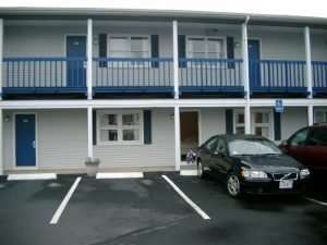 Parcheggio davanti al motel nel New England