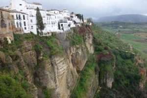 Ronda e la valle sottostante