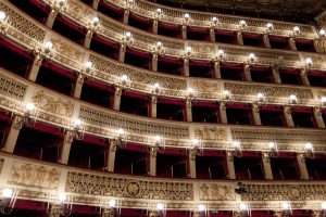 Teatro San Carlo balconate Napoli