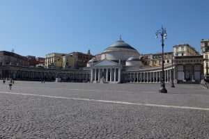 Piazza del Plebiscito a Napoli