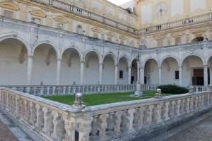 Certosa di San Martino il chiostro