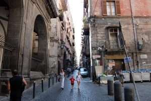 Centro storico di Napoli Via dei Tribunali