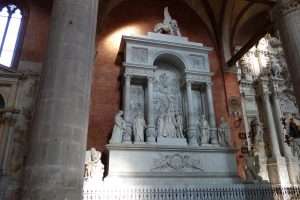 Tiziano monumento funebre a Santa Maria dei Frari