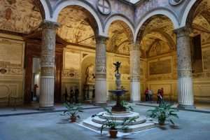 Cortile di Michelozzo di Palazzo della Signoria
