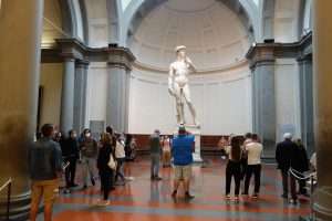 David di Michelangelo alla Galleria dell'Accademia
