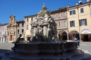 Cesena fontana Masini in Piazza del Popolo cosa vedere