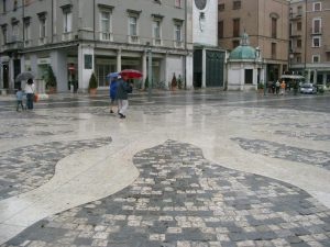 Rimini Piazza Tre Martiri cosa vedere Emilia Romagna