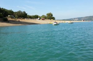 Lago Santa Croce in Provenza cosa vedere on the road