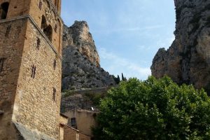 Moustiers-Sainte-Marie cosa vedere on the road Provenza