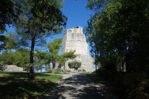 Nîmes Tour Magne cosa vedere