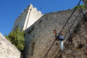 Pernes les Fontaines cosa vedere in Provenza