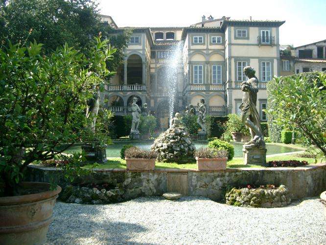Palazzo Pfanner a Lucca cosa vedere