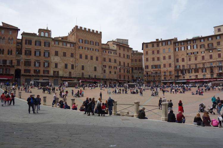 Piazza del Campo a Siena cosa vedere