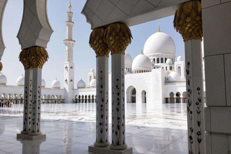 Abu Dhabi Moschea Sheikh Zayed cosa vedere Emirati Arabi