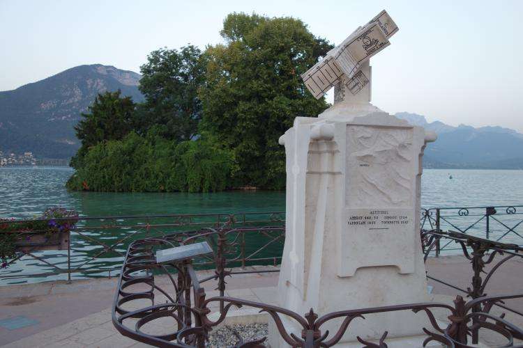 Annecy cosa vedere Alta Savoia Francia on the road