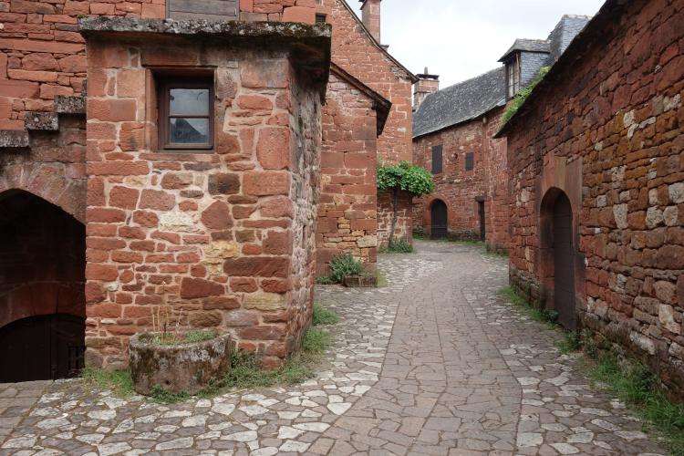 Collonges la Rouge cosa vedere Francia on the road