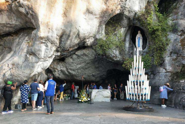 Lourdes cosa vedere Francia on the road